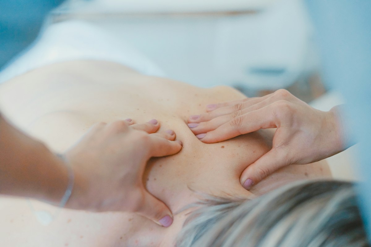 Sesión de kinesiología y rehabilitación
